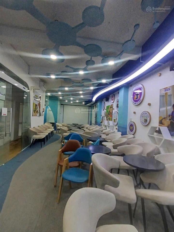 Bán tòa nhà văn phòng hầm 6 tầng thang máy, mặt tiền phạm văn đồng sát gigamall 310 m2 giá 55 tỷ