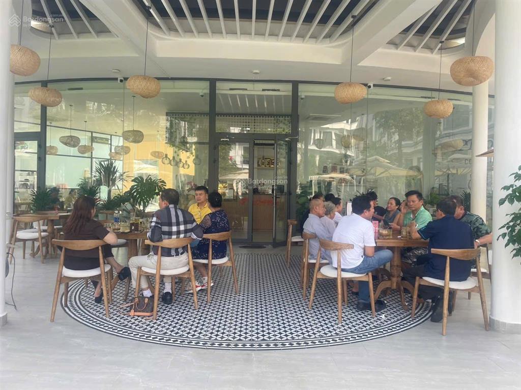 Cần sang quán caffe có hồ bơi, kd đủ các ngành nghề dịch vụ nhà hàng ăn uống khu đô thị vạn phúc