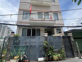 Bán tòa nhà chdv có 17 phòng và có thu nhập sẵn đường 20 sát gigamaill phạm văn đồng, 18tỷ tl