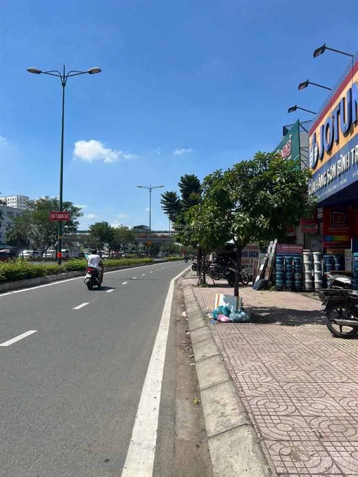 Cần bán gấp mặt bằng, hai mặt tiền đường kha vạn cân và phạm văn đồng, đối diện tttm gigamall
