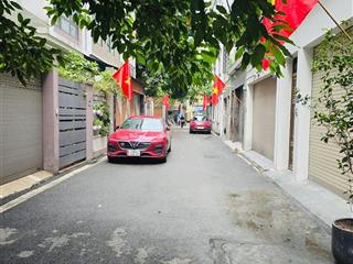 Xuân la  phân lô  thang máy  thoáng trước sau  gara  ô tô tránh  kinh doanh văn phòng