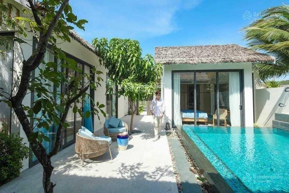 Bán căn biệt thự bãi kem  full nội thất  vị trí sát biển  giá 12,5 tỷ  0919 755 ***