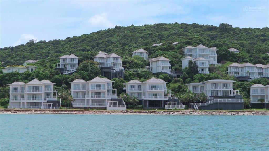 Bán căn biệt thự nghỉ dưỡng  vị trí đắc địa  lợi nhuận 1,3 tỷ/năm  giá 21 tỷ  0919 755 ***