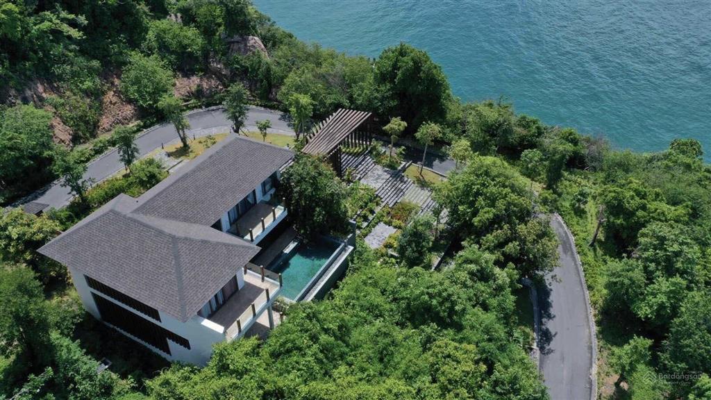 Bán căn biệt thự nghỉ dưỡng  vị trí đắc địa  lợi nhuận 1,3 tỷ/năm  giá 21 tỷ  0919 755 ***