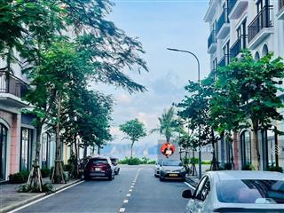 Do chuyển sinh sống, bán căn liền kề 6 tầng 81m2 ven biển tại trung tâm du lịch bãi cháy, hạ long.