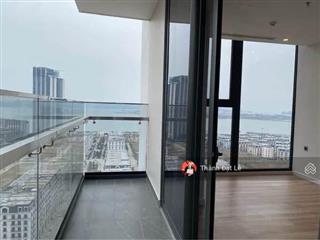 Do chuyển định cư ko sử dụng cần bán căn hộ 3pn 96m2 view biển trung tâm du lịch bãi cháy, hạ long