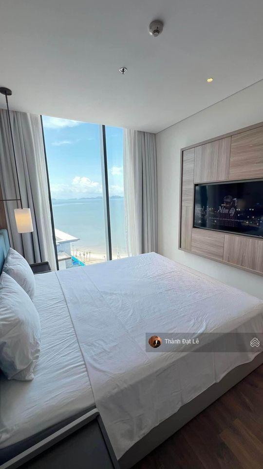 Chính chủ bán căn hộ 2pn 75m2 tòa alacarte hạ long bay. trước mặt là bãi tắm marina siêu đẹp