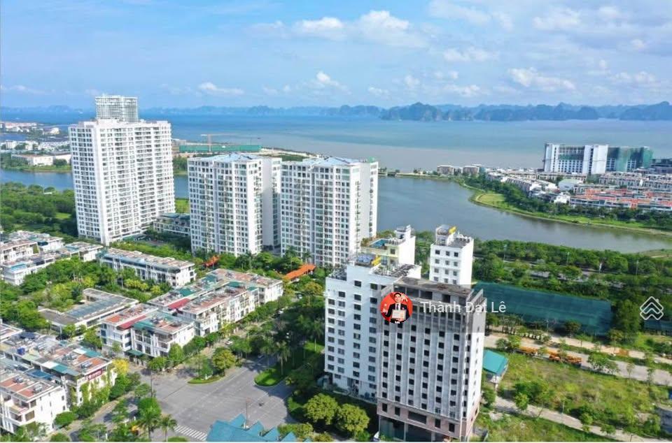 Do chuyển định cư không sử dụng nên cần bán căn hộ 2pn 76m2 trung tâm du lịch bãi cháy, hạ long