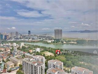 Do chuyển định cư nên cần bán căn 2pn 68m2 ô góc view biển trung tâm du lịch bãi cháy, hạ long.