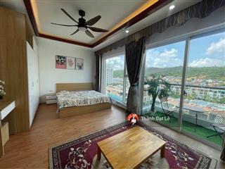 Do chuyển định cư không sử dụng nên cần bán căn hộ 2pn 68m2 trung tâm du lịch bãi cháy, hạ long.