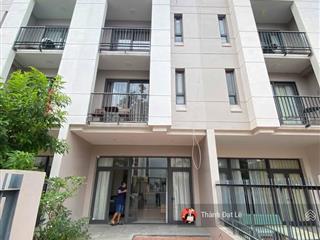 Chính chủ bán căn liền kề 3,5 tầng 98m2 lotus resident ven biển trung tâm du lịch bãi cháy, hạ long