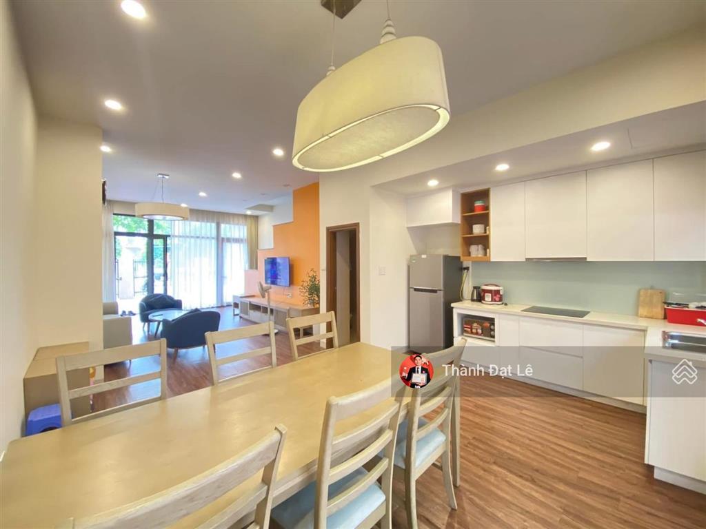 Chính chủ bán căn liền kề 3,5 tầng 103m2 ven biển tại trung tâm du lịch bãi cháy, hạ long