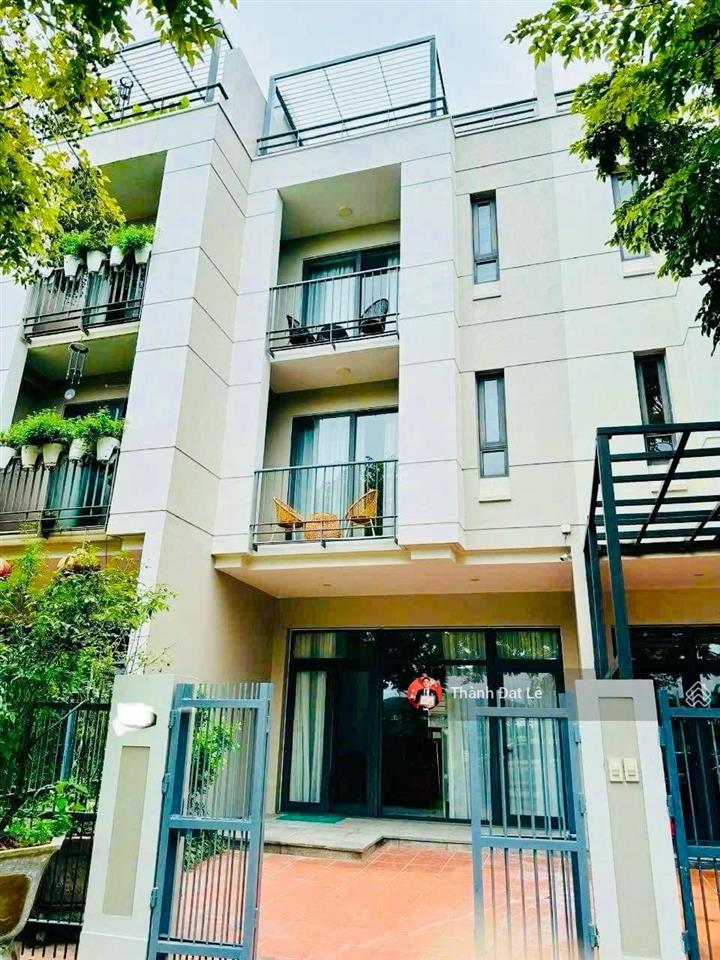 Chính chủ bán căn liền kề 3,5 tầng 103m2 ven biển tại trung tâm du lịch bãi cháy, hạ long