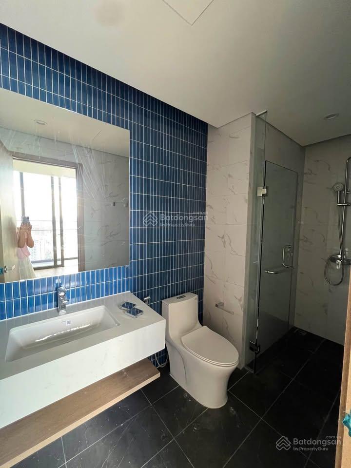 Chính chủ bán căn 2pn 63m2 view biển tầng cao chung cư icon40 trung tâm du lịch bãi cháy, hạ long