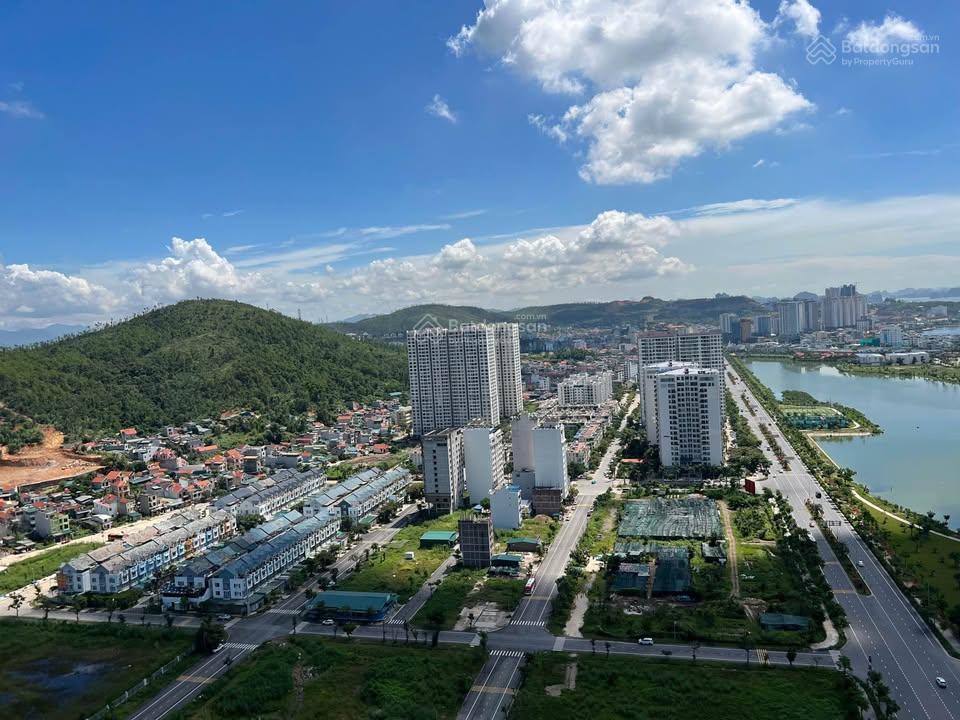 Chính chủ bán căn 2pn 63m2 view biển tầng cao chung cư icon40 trung tâm du lịch bãi cháy, hạ long