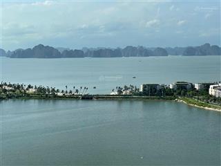 Do chuyển định cư không sử dụng cần bán căn hộ 2pn 80m2 view chính biển trung tâm bãi cháy, hạ long