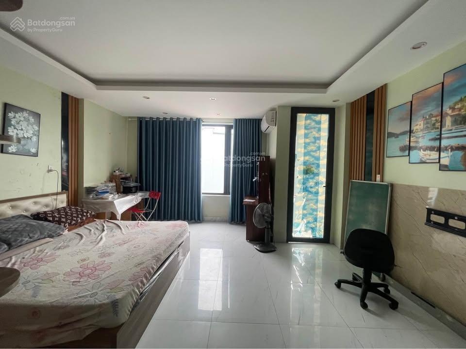 Chính chủ bán nhà 3 tầng 62m2 khu 5, cách chợ trung tâm giếng đáy chỉ hơn 100m, hạ long.