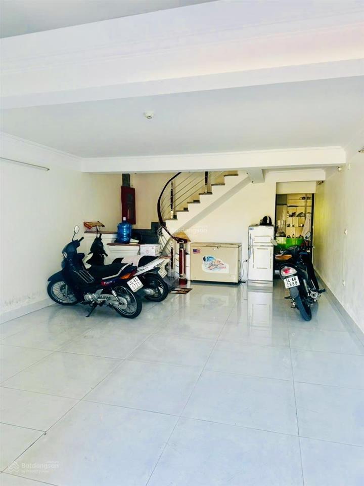 Chính chủ bán cắt lỗ 2 tỷ nhà nghỉ 6 tầng 75m2 view hồ hùng thắng, trung tâm bãi cháy, hạ long