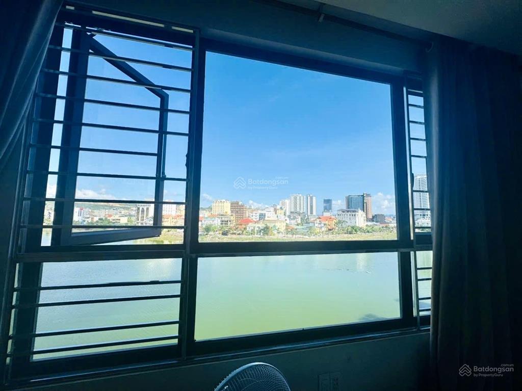 Chính chủ bán cắt lỗ 2 tỷ nhà nghỉ 6 tầng 75m2 view hồ hùng thắng, trung tâm bãi cháy, hạ long