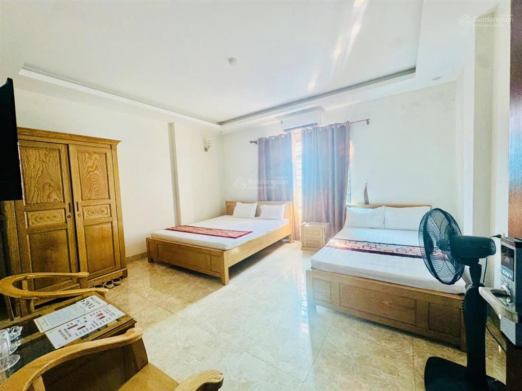 Chính chủ bán cắt lỗ 2 tỷ nhà nghỉ 6 tầng 75m2 view hồ hùng thắng, trung tâm bãi cháy, hạ long