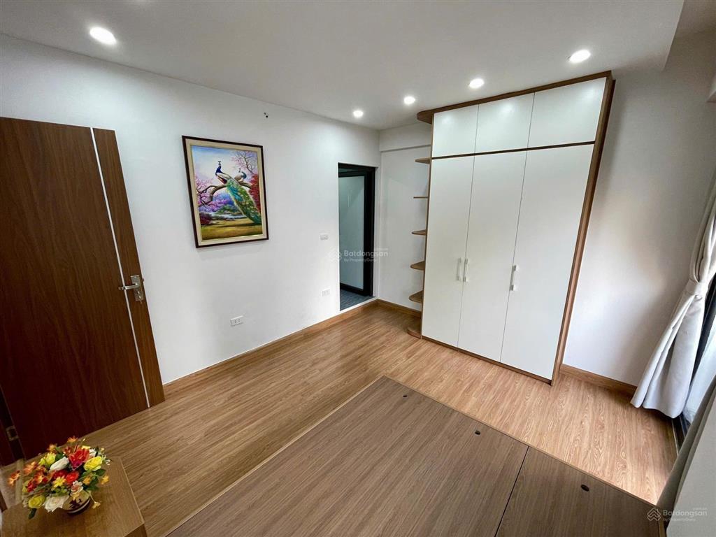 Bán chung cư b1 hàm nghi, 78m vị trí siêu đẹp, lô góc ,3 ngủ full nội thất xịn xò , khu vực đáng ơ