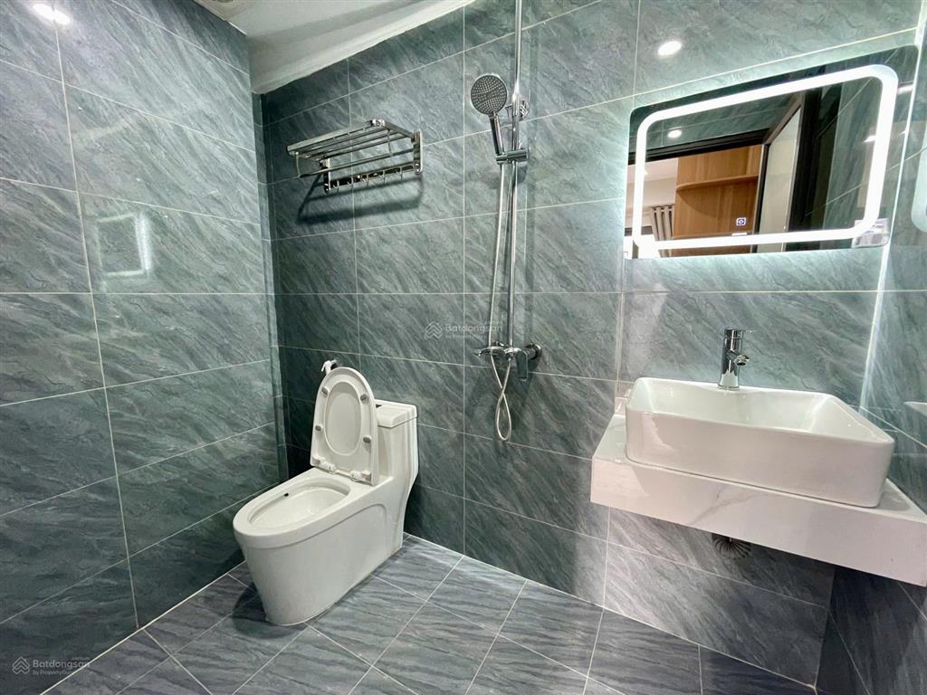 Bán chung cư b1 hàm nghi, 78m vị trí siêu đẹp, lô góc ,3 ngủ full nội thất xịn xò , khu vực đáng ơ