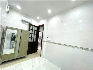 Phòng studio cho sv gv đối diện thiso mall  nguyễn duy cung. giá từ 2tr6/phòng