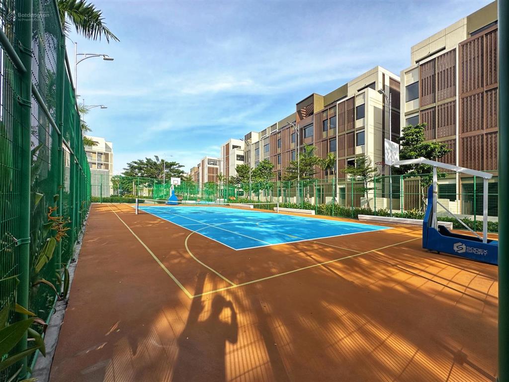 Bán căn góc nhà phố soho the global city, 5 tầng 6pn 6wc, gần wiyo comlex, sổ hồng lâu dài