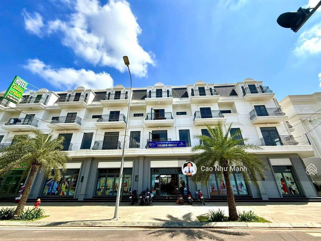 Gia đình có việc cần bán gấp căn nhà phố stc long thành, có bớt lộc cho anh chị thiện chí.