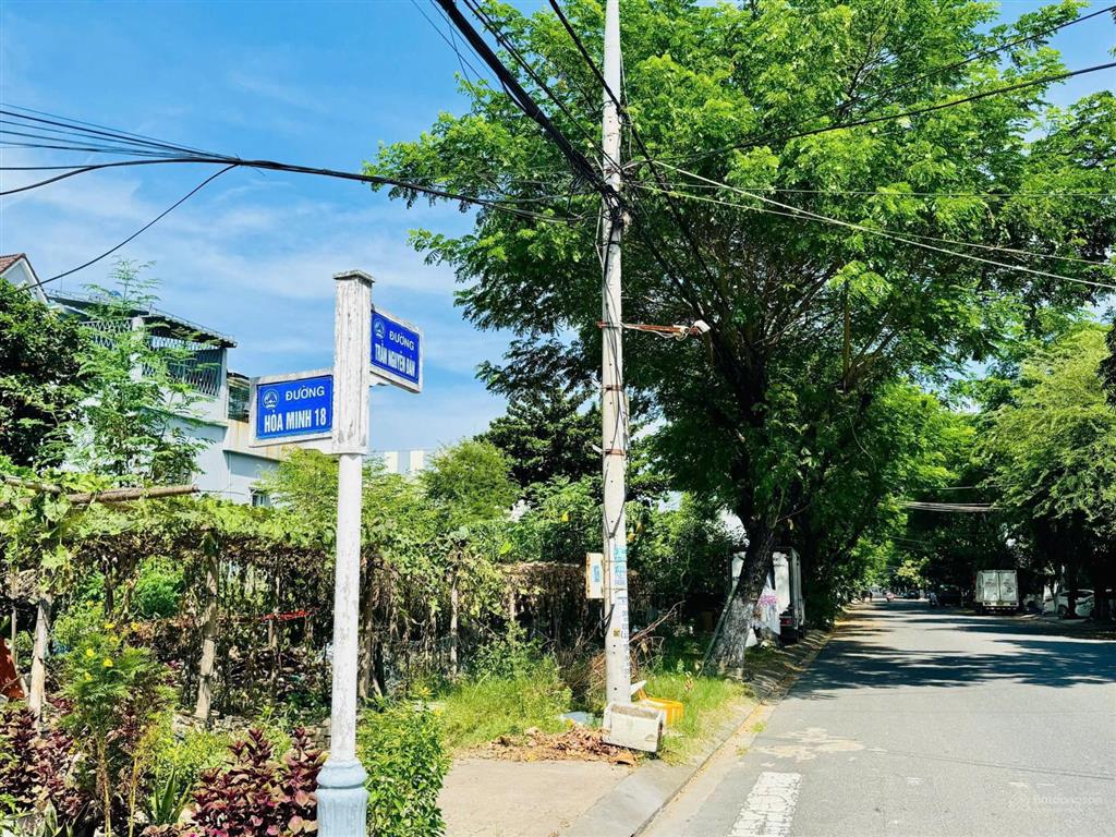 Sốc. bán lô góc trần nguyên đán, liên chiểu, đà nẵng. giá nhỉnh bằng lô ống 12 tỷ 135m2