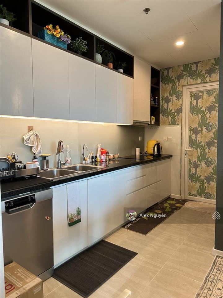 Căn hộ cao cấp tại thủ thiêm cách emart 300m. 3pn  120m2. view hồ bơi. giá thuê chỉ 28tr/1 tháng