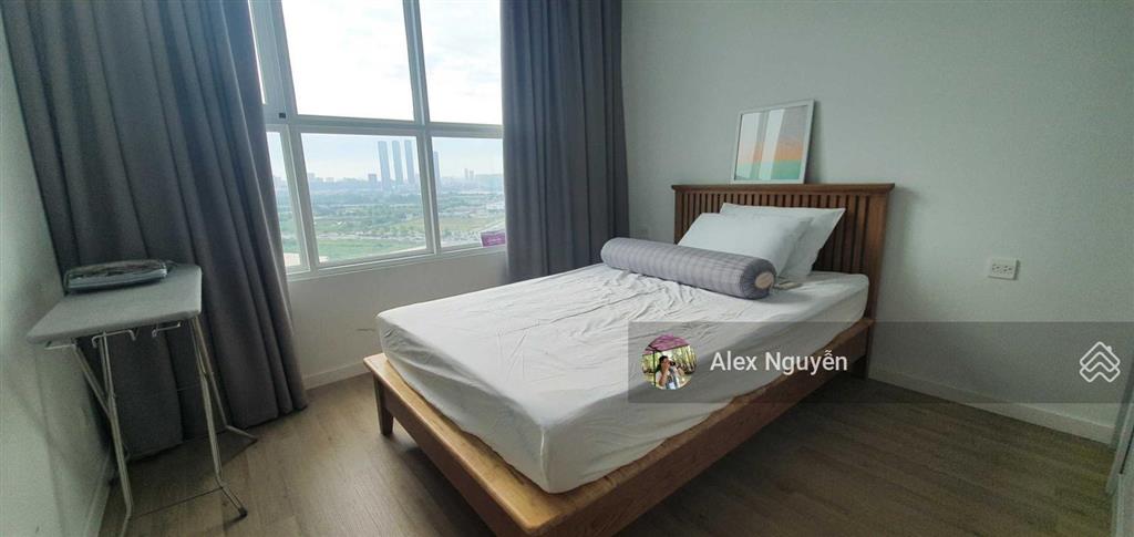 Cho thuê căn hộ khu đô thị sala  sadora 3pn  120m2. view landmark 81 28tr/1 tháng