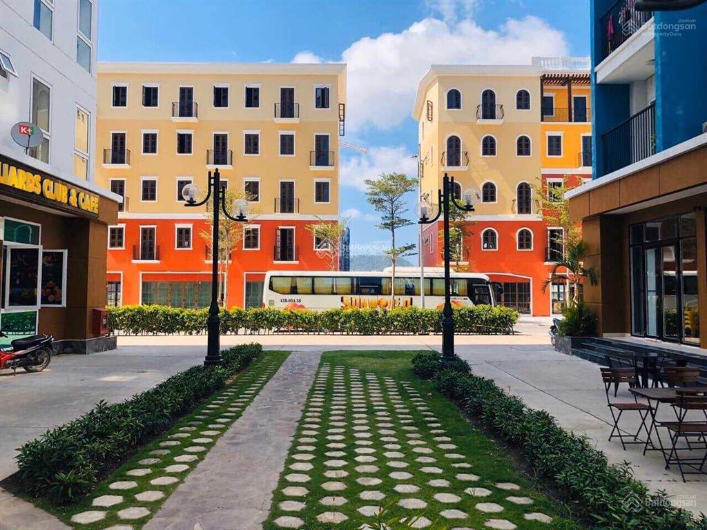 Bán nhanh shophouse 2 mặt thoáng trục lđt đất 120m²đã có sổ đỏgần biển  giá 8,x tỷ 0898 379 ***