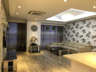 Cho thuê chung cư starcity 23 lê văn lương 127m2, 3 pn, 2 wc full đồ 19 triệu/th  0915 351 ***