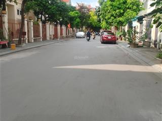 Bán nhanh biệt thự làng việt kiều châu âu 150m2  3 tầng, mt 10m, 40.5 tỷ