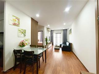 Bán gấp cc xuân mai complex 50m2, 1.5 ngủ, 1vs, giá 2 tỷ x full đồ vew đẹp, siêu thoáng (miễn tg)