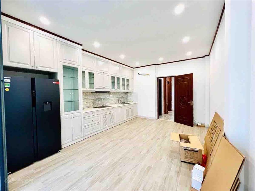 Bán nhà phố hoàn thiện 7 tầng thang máy ô tô vào nhà 50m2 phố vip khúc thừa dụ, cầu giấy