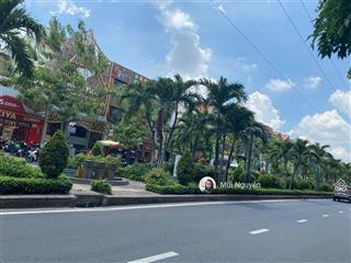 Diện tích lớn 100m2, nhà ngay trung tâm phan xích long, phú nhuận  4,6x23m  gpxd 5 tầng  11 tỷ