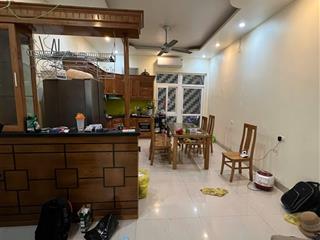 Cần bán nhà ở nam từ liêm gần ô tô 142 triệu/m2, mặt tiền 4.05 m, sổ nở hậu
