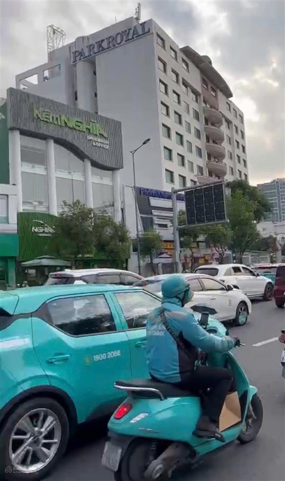 Tòa văn phòng mt đường hoàng hoa thám ngay ga t3, tân bình 7.6x30m, hầm 8 lầu, 0941 732 *** cherry