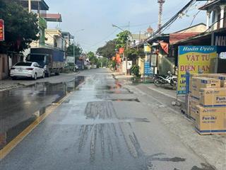Cần bán diện tích 83.1m2 sổ full thổ cư. mt 6.6m hậu 6.6m. giá vẫn thương lượng.  0972 076 ***