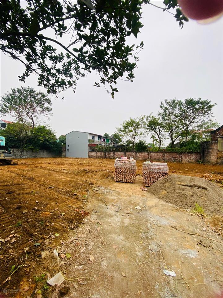 Giá chỉ 1.3tỷ có ngay lô đất hộ khẩu hà nội. xung quanh dân trí cao.  0972 076 ***