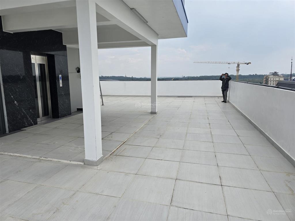 Bán tòa nhà 7 tầng ngay bến xe miền đông mới
mặt tiền hoàng hữu nam trung tâm thủ đức