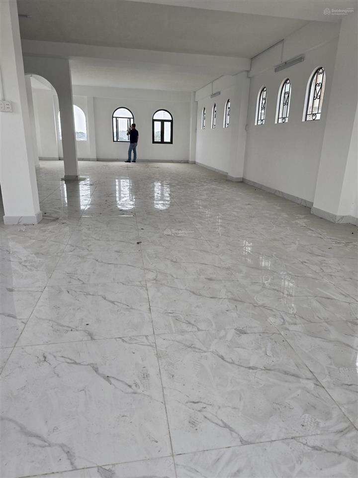 Bán tòa nhà 7 tầng ngay bến xe miền đông mới
mặt tiền hoàng hữu nam trung tâm thủ đức