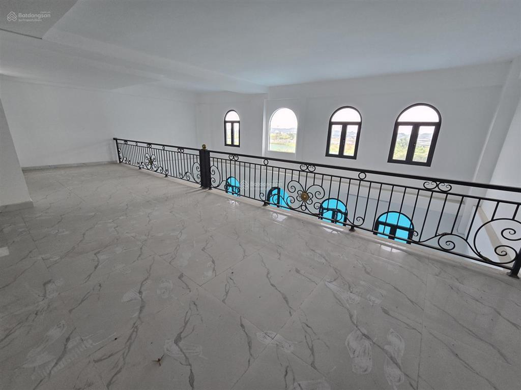 Bán tòa nhà 7 tầng ngay bến xe miền đông mới
mặt tiền hoàng hữu nam trung tâm thủ đức