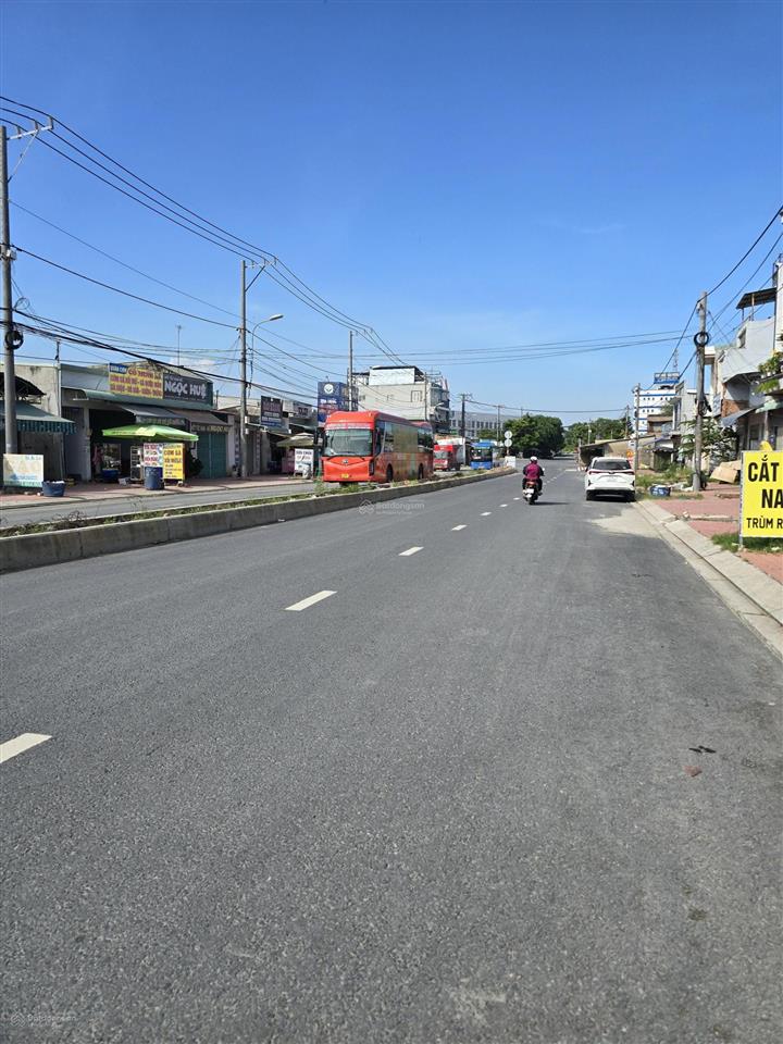 Bán tòa nhà 7 tầng ngay bến xe miền đông mới
mặt tiền hoàng hữu nam trung tâm thủ đức