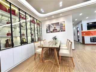 Chính chủ bán chcc diện tích 125m2  4pn  full đồ  có slot xe  vị trí đẹp giao thông thuận tiện