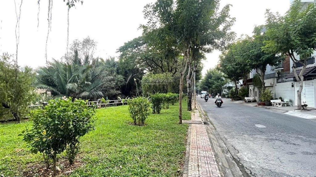 Bán biệt thự đường số 27, dt 7x20m, kdc an phú hưng, phường tân phong, quận 7