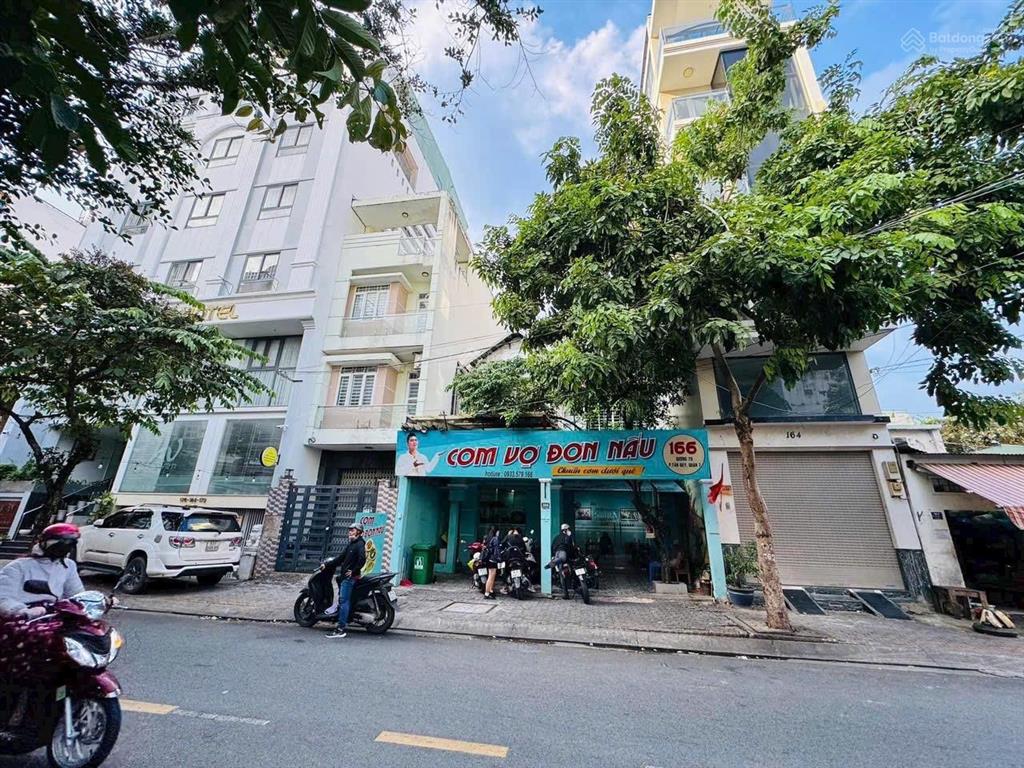 Cần bán nhà cấp 4 (sổ hồng 8x20m) đường số tân quy, quận 7. qhxd hầm + lửng + 5 tầng + mct
