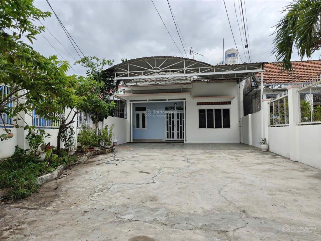 Hiếm có trong khu vực! chủ bán gấp nhà vườn cấp 4 vĩnh hiệp nha trang, cách biển nha trang chỉ 5km